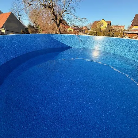 Semesterbostad U Babi Chrastany (Rakovnik)